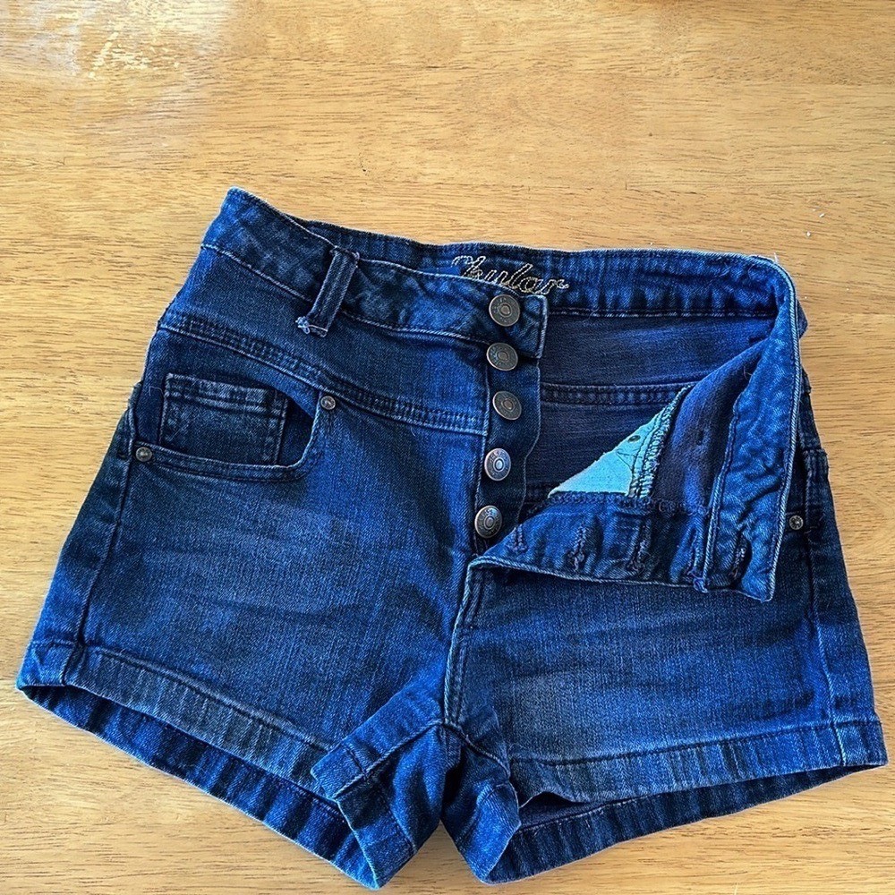 Delia's Skylar blue button fly short shorts size 3 / 4 Juniors - Picture 2 of 6